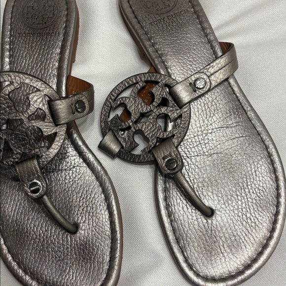 Tory Burch Metallic Silver Thong Sandals - Picture 2 of 5